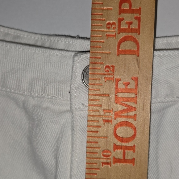 Misguided Extreme Rip Hem High Waisted Distressed White Shorts Women Size 12 - Picture 11 of 13